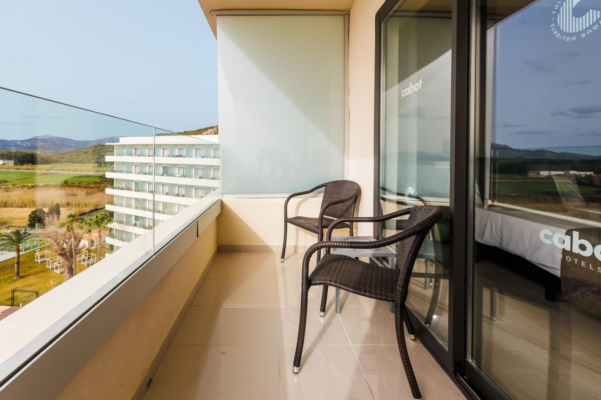 Deluxe Double Room,1588057654:JPEG